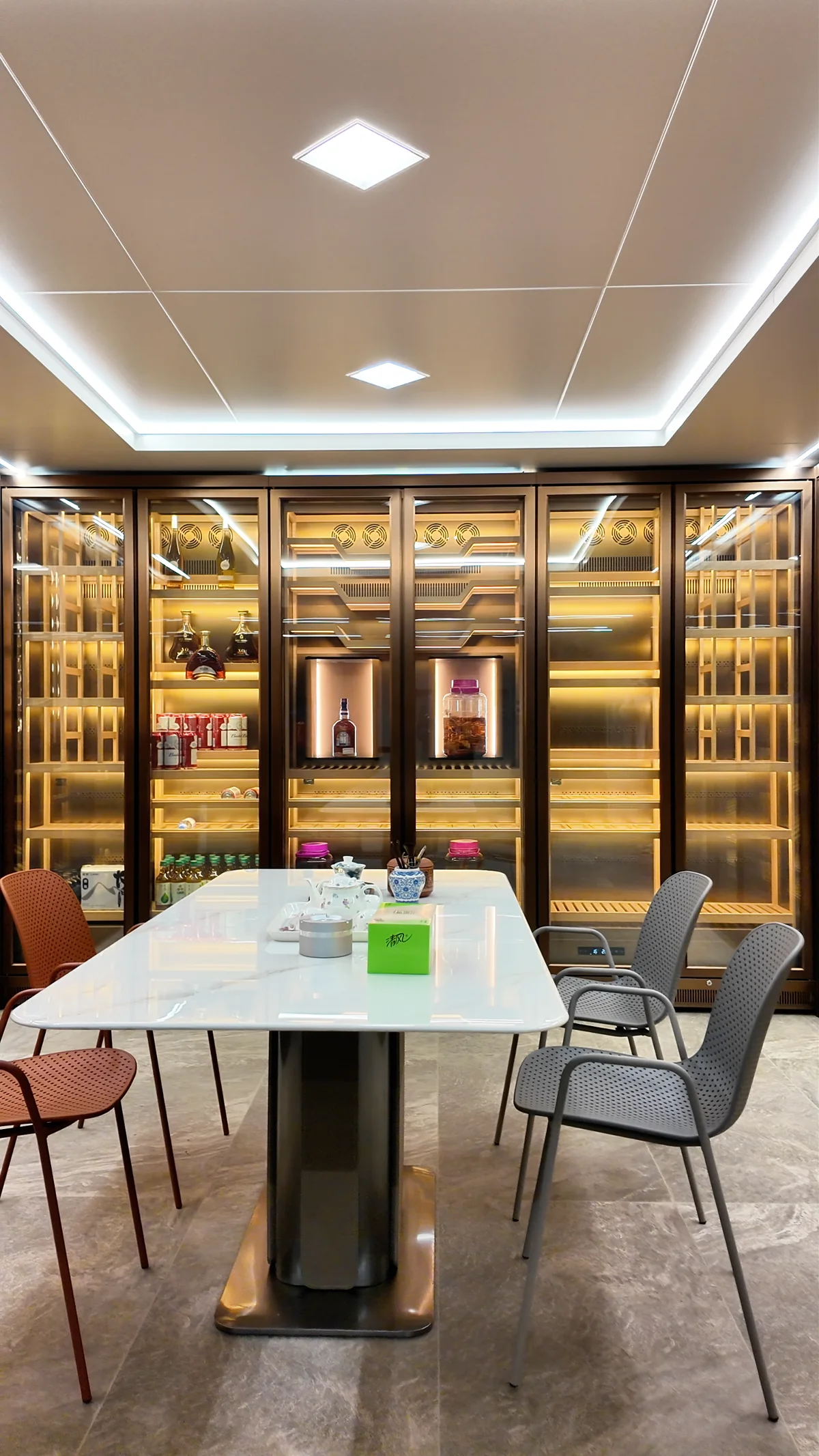 Nanjing Estate Rose Gold U-Shaped Cellar - Image 3