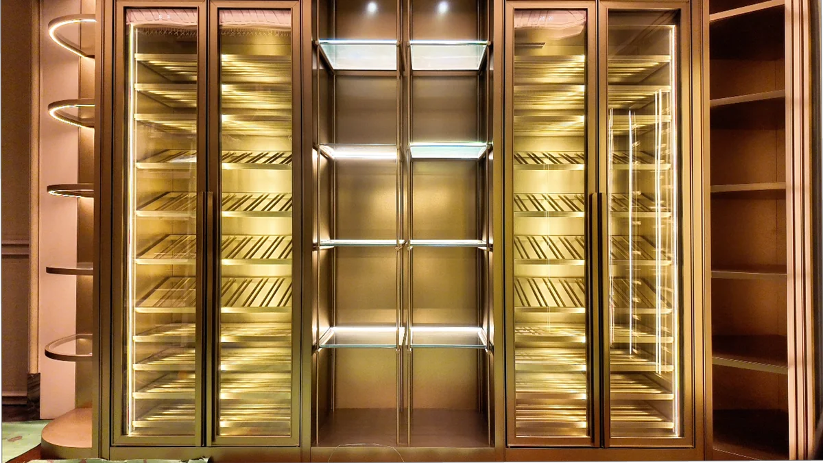 Galaxy Bay Peninsula U-Shaped Wine Cellar - Image 4