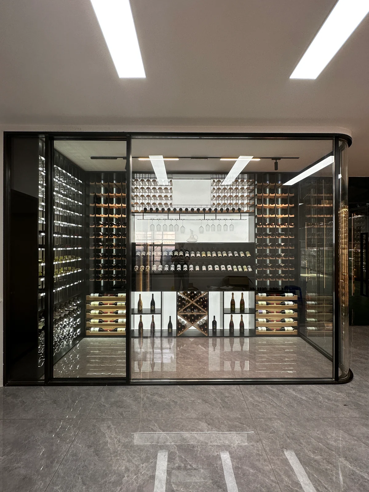 Zhongshan L-Shaped Walk-In Cellar view 2