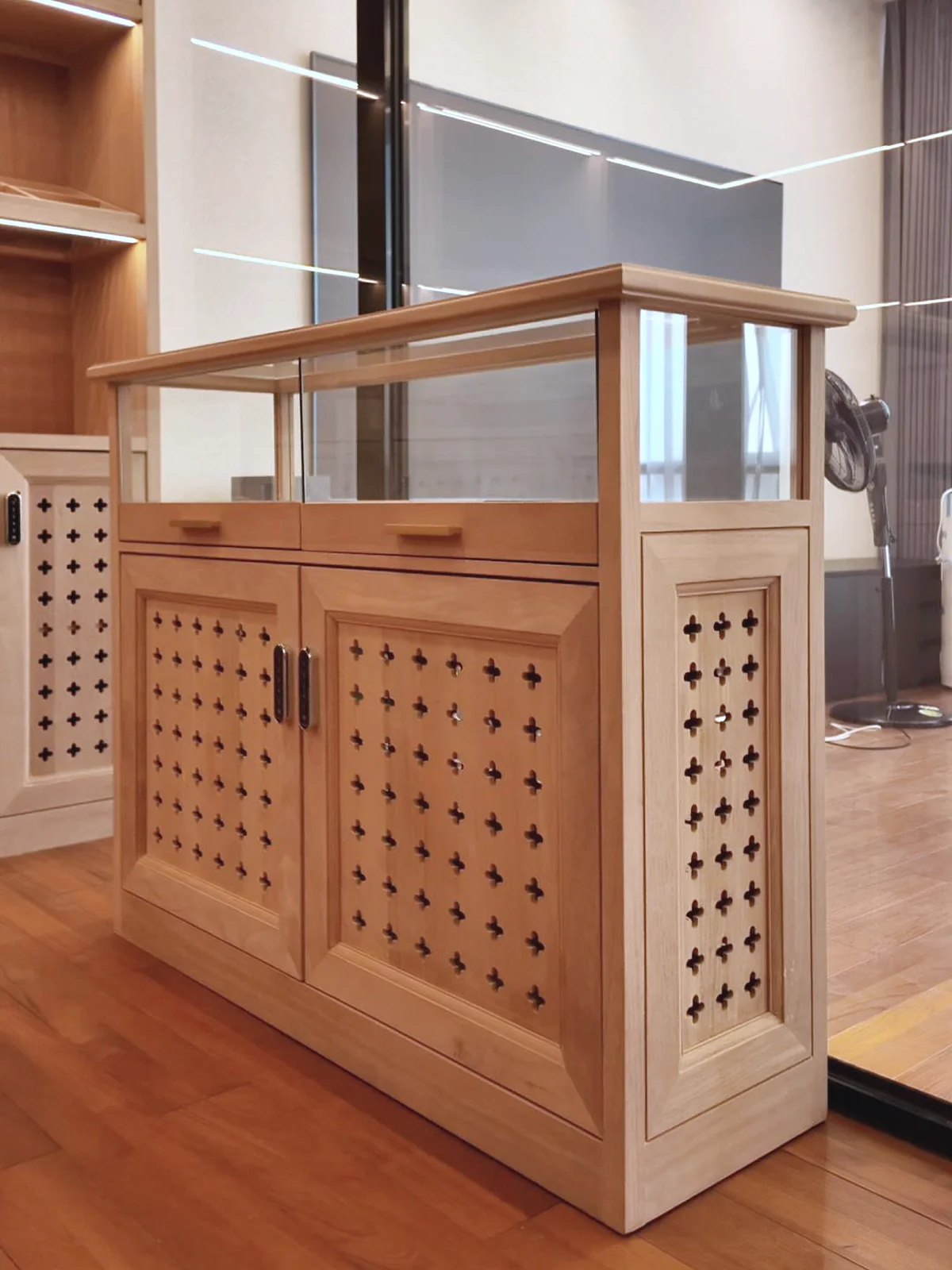 Commercial Cigar Humidor - Image 4