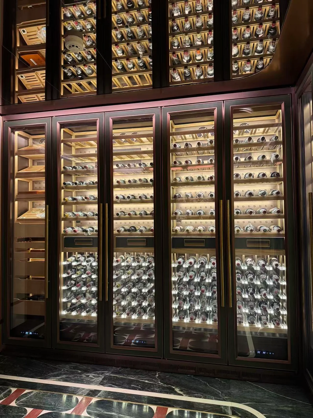 Guangzhou C17 Whisky Bar L-Shaped Cabinet view 3