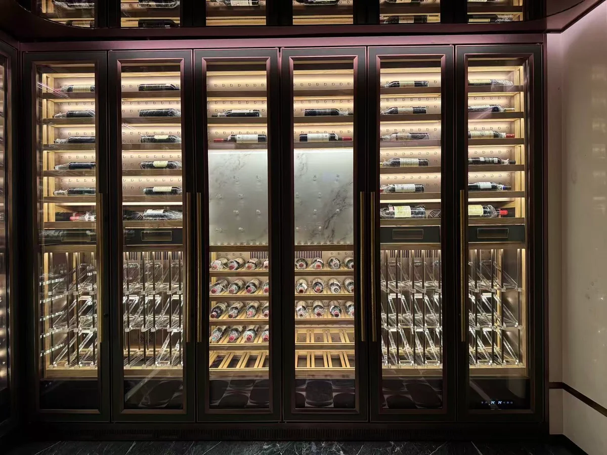 Guangzhou C17 Whisky Bar L-Shaped Cabinet view 4