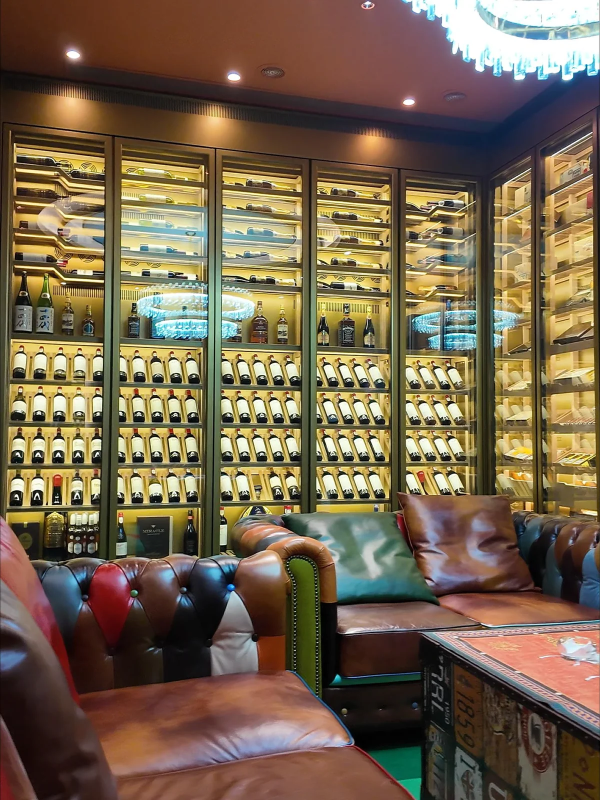 Waterfront Club Wine Display - Image 2