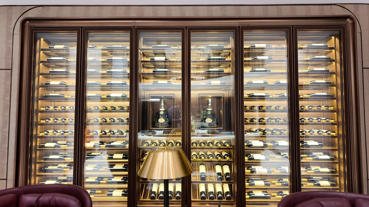 Hangzhou Villa Embedded Leather Wine Cabinet